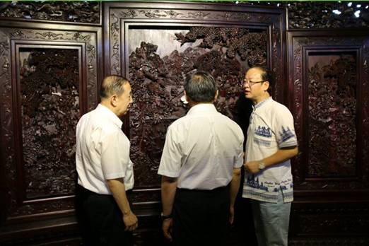 元亨利“琴棋书画”屏风等家具成为本届品鉴会亮点,元亨利“琴棋书画”屏风等家具成为本届品鉴会亮点